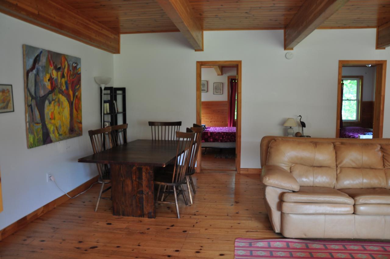 منزل الضيف Indian Brook  في Breton Cove Farmhouse المظهر الخارجي الصورة