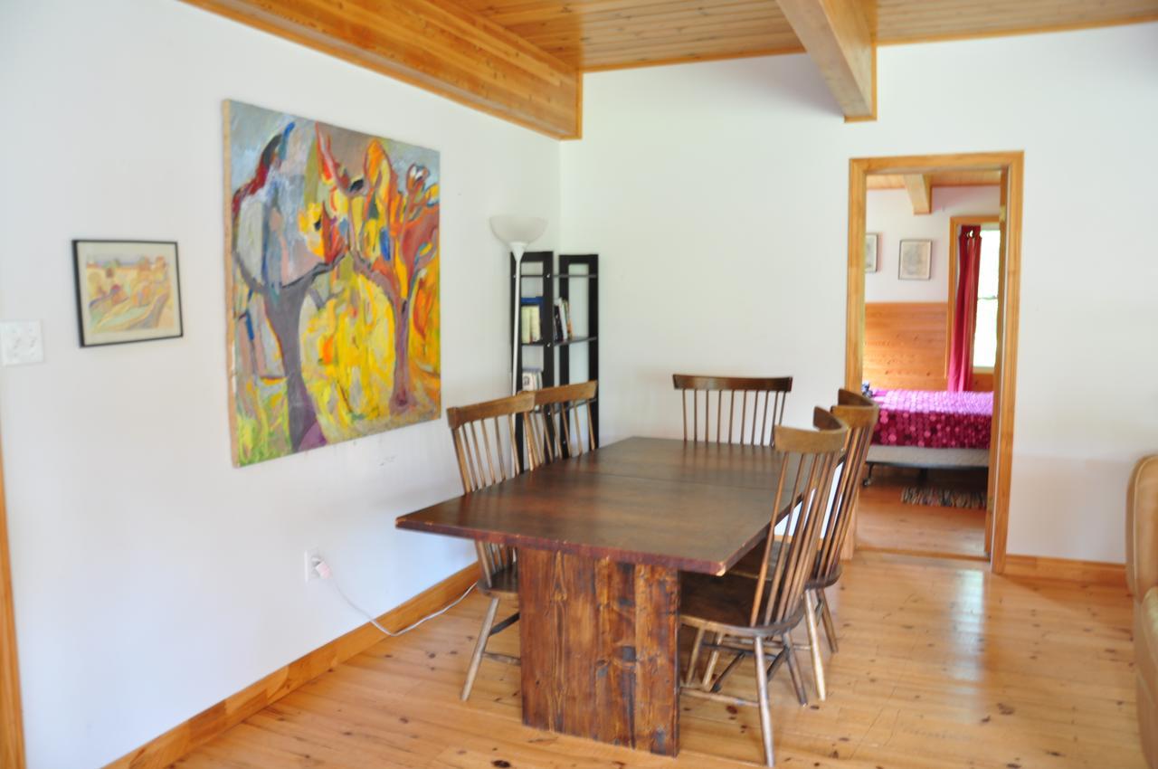 منزل الضيف Indian Brook  في Breton Cove Farmhouse المظهر الخارجي الصورة